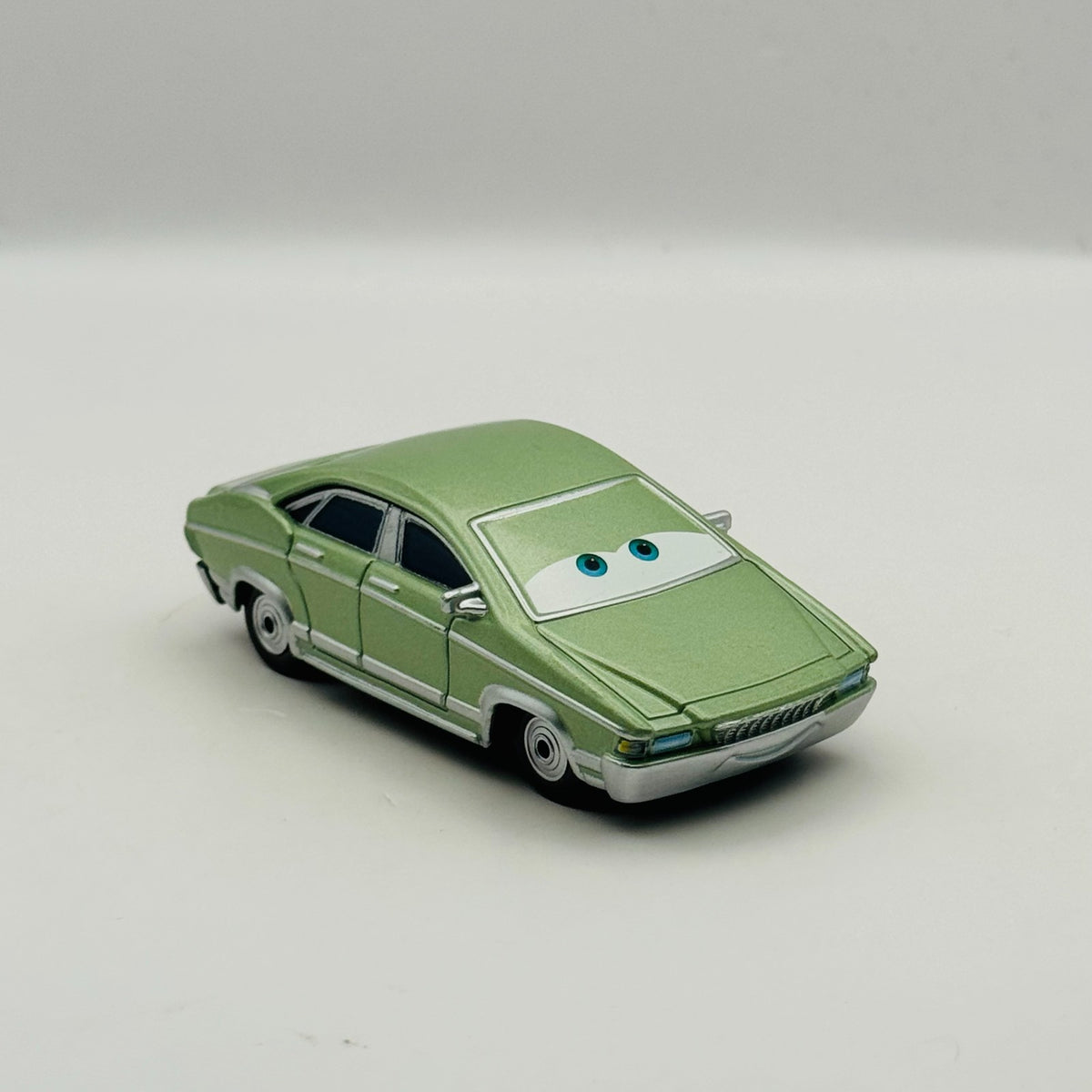 Disney Pixar Cars - PATTI/ PATTY Race O Rama 2009 - 1:55 Diecast