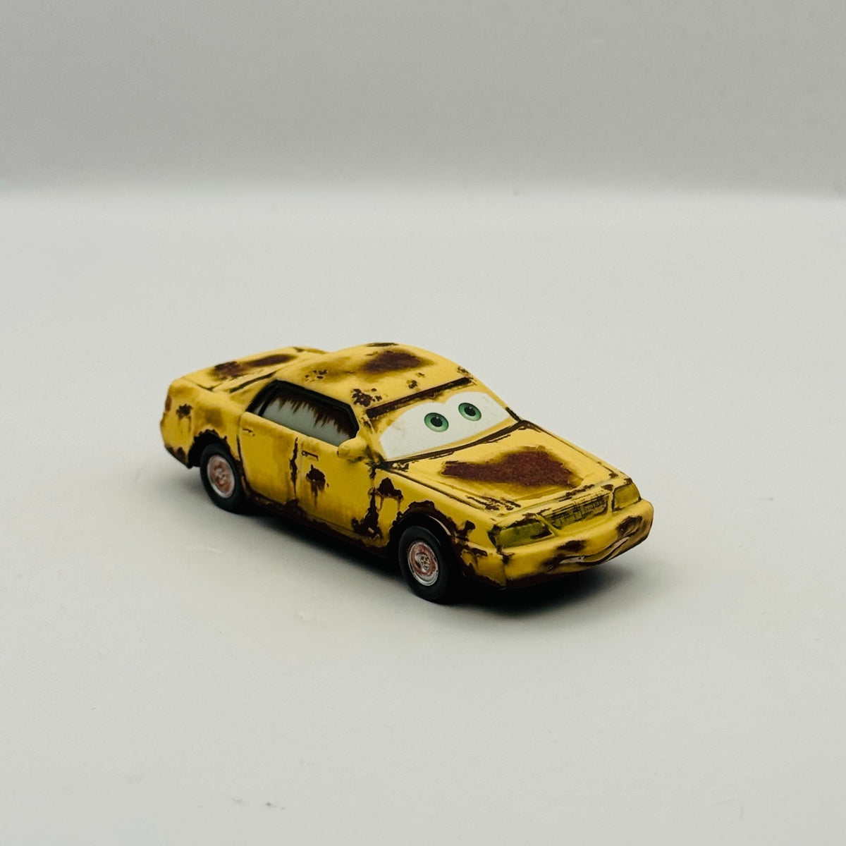 Disney Pixar Cars - DONNA PITS/ PITTS Rusteze Racing - 1:55 Diecast