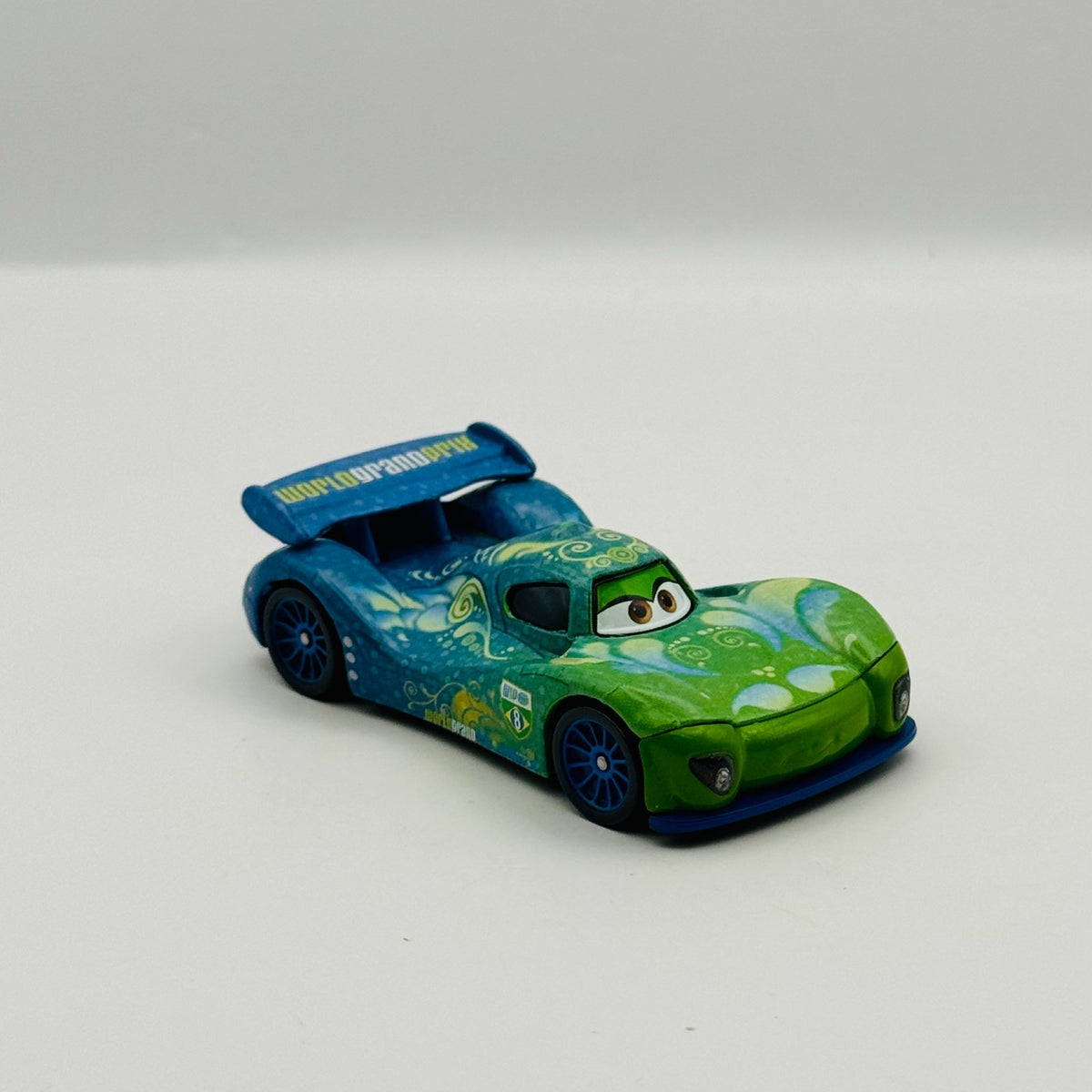Disney Pixar Cars - CARLA VELOSO WGP (BRAZIL #8) Cars 2 2011 - 1:55 Diecast