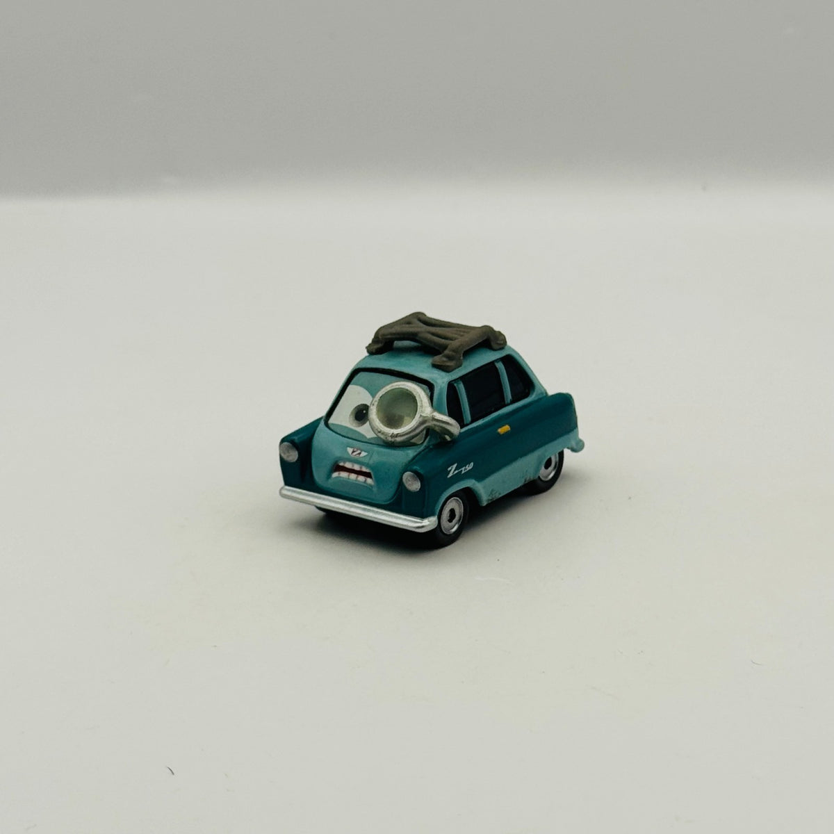 Disney Pixar Cars - PROFESSOR Z Cars 2 2011 - 1:55 Diecast