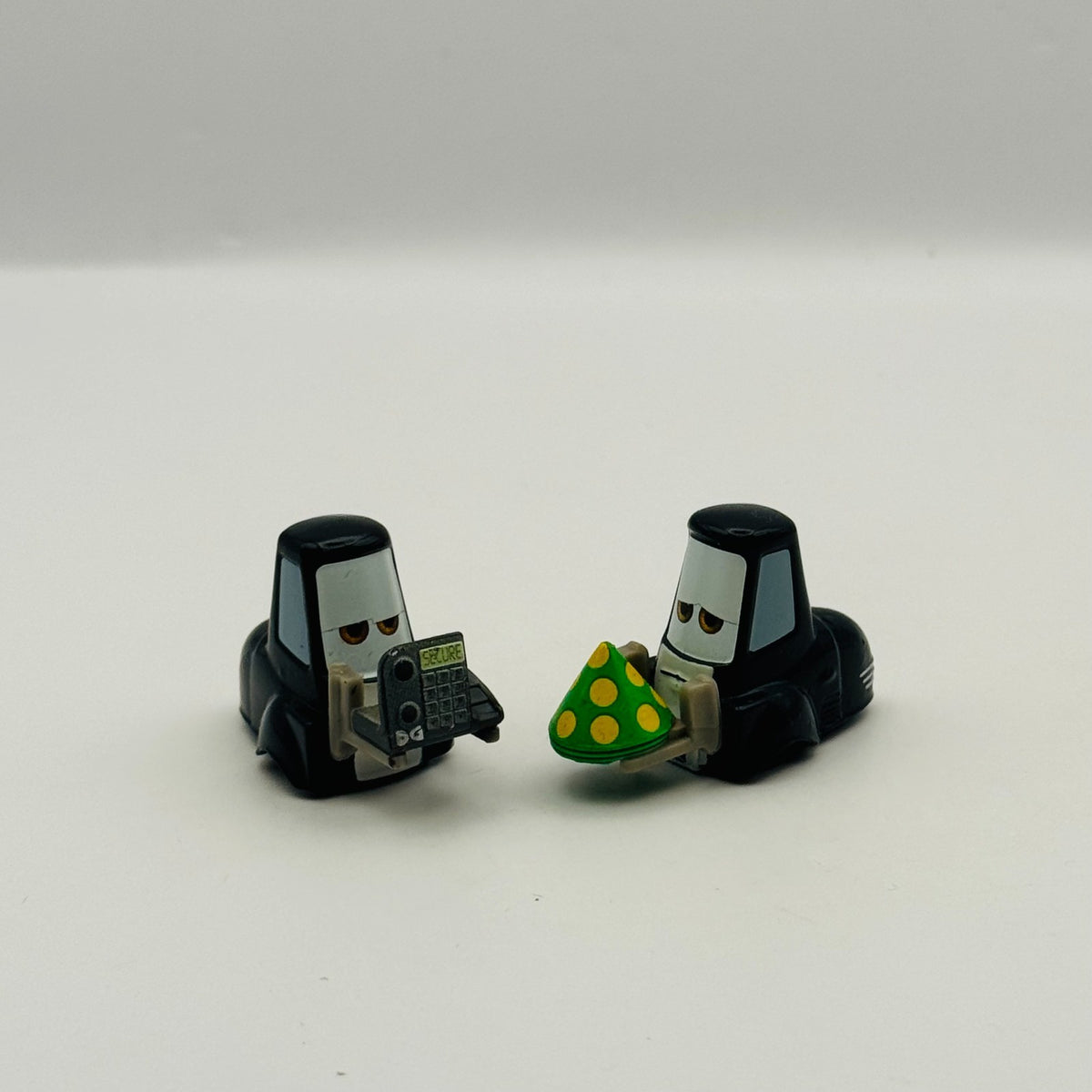 Disney Pixar Cars - MARCELO & MARCO *CHASE* Lemons 2014 - 1:55 Diecast