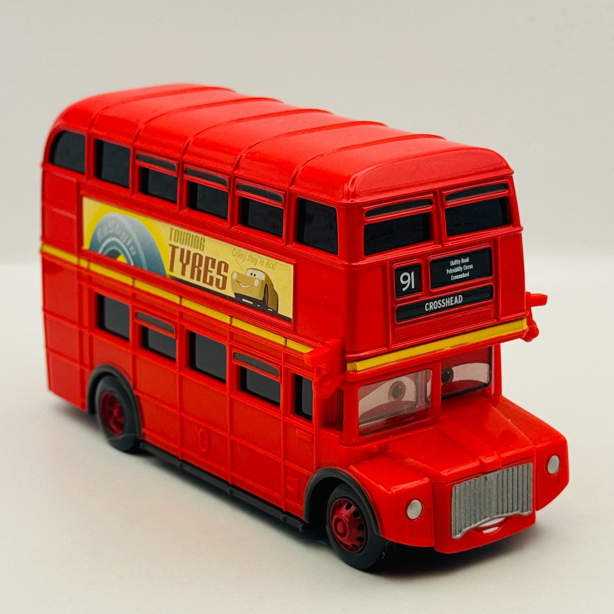 Disney Pixar Cars - LONDON DOUBLE DECKER BUS Deluxe Cars 2 2011 - 1:55 Diecast