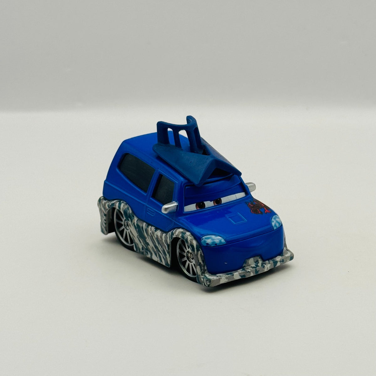 Disney Pixar Cars Toon - YOJIMBO Tokyo Mater 2010 - 1:55 Diecast