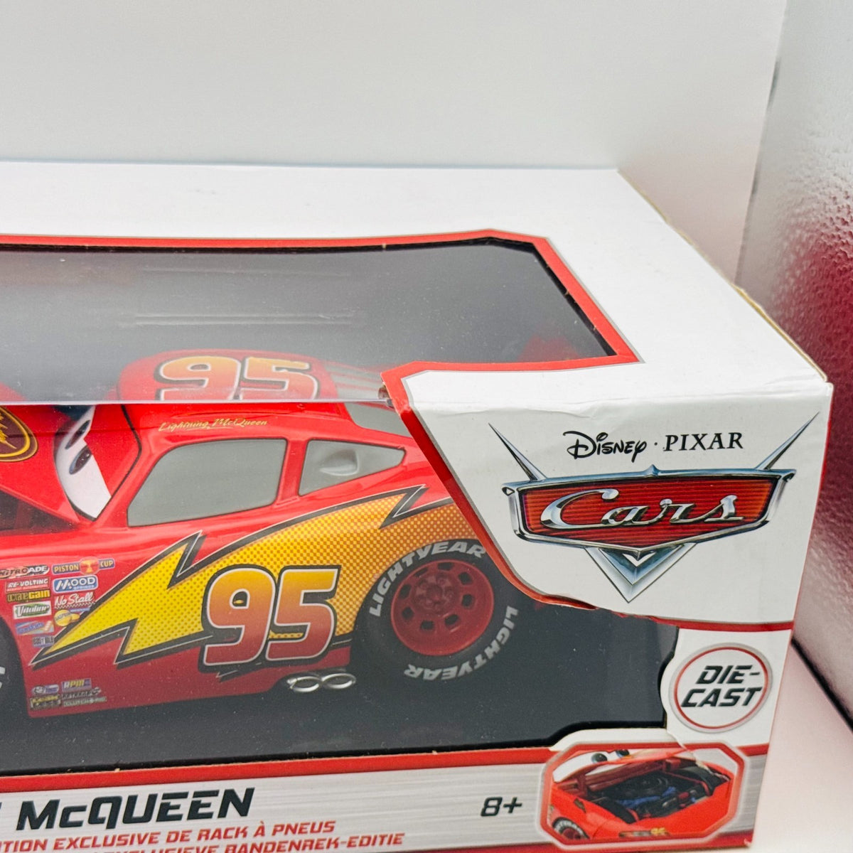 Disney Pixar Cars - JADA CARS 1 LIGHTNING MCQUEEN & WHITEWALL TIRES 1:18 Diecast