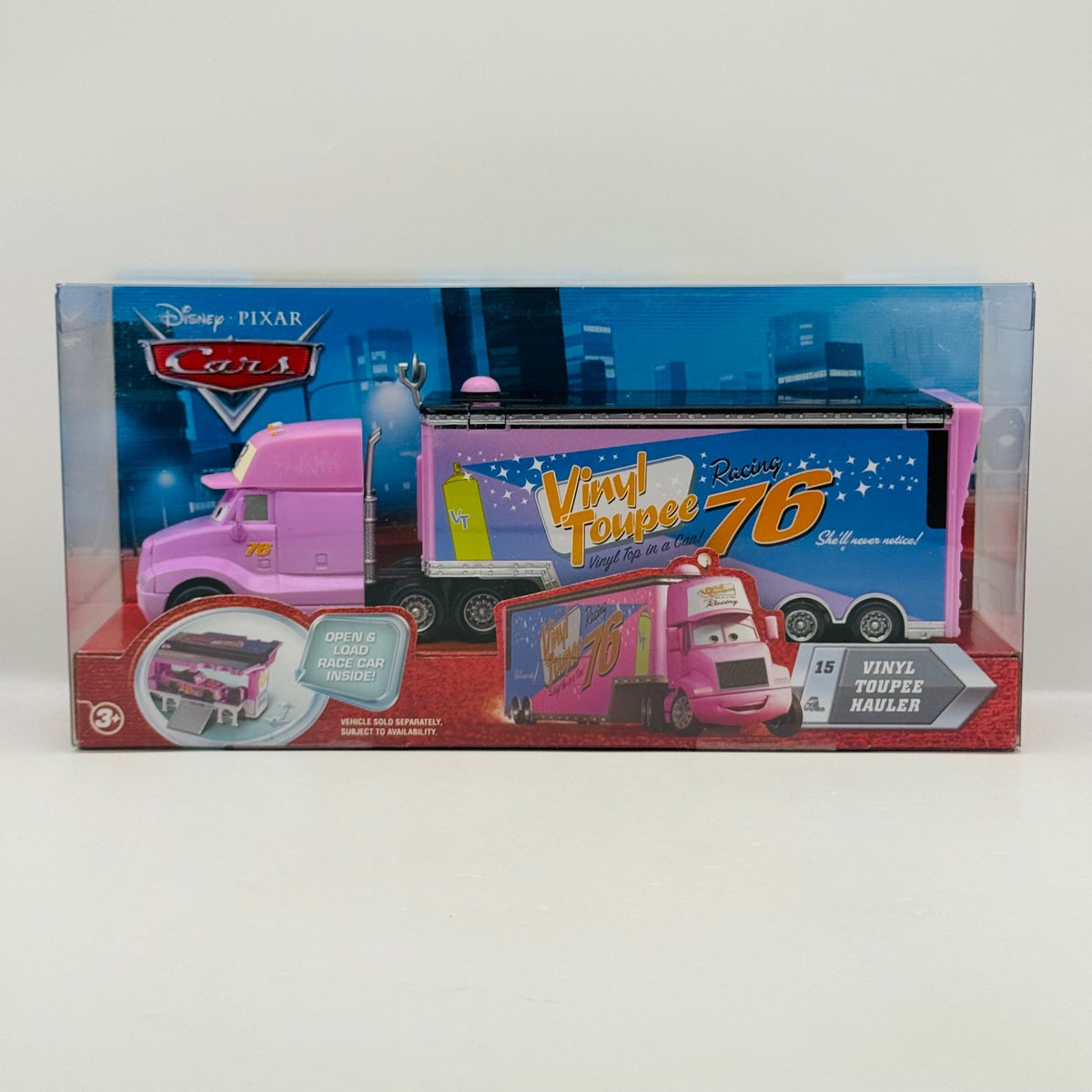 Disney Pixar Cars - VINYL TOUPEE HAULER Truck & Trailer 2010 - 1:55 Diecast