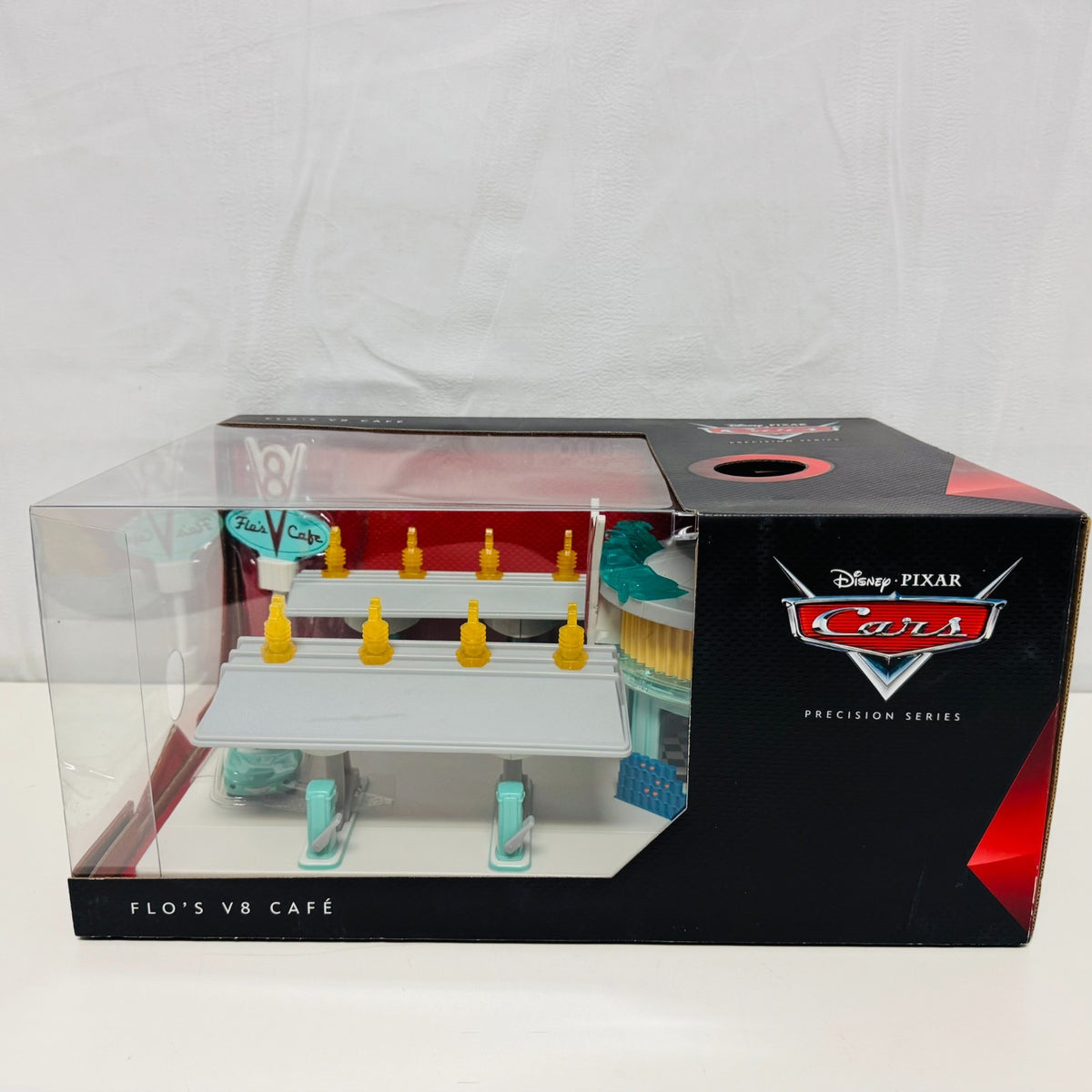 Disney Pixar Cars - PRECISION SERIES FLO'S V8 CAFE LIGHT UP 2015 - 1:55 Diecast