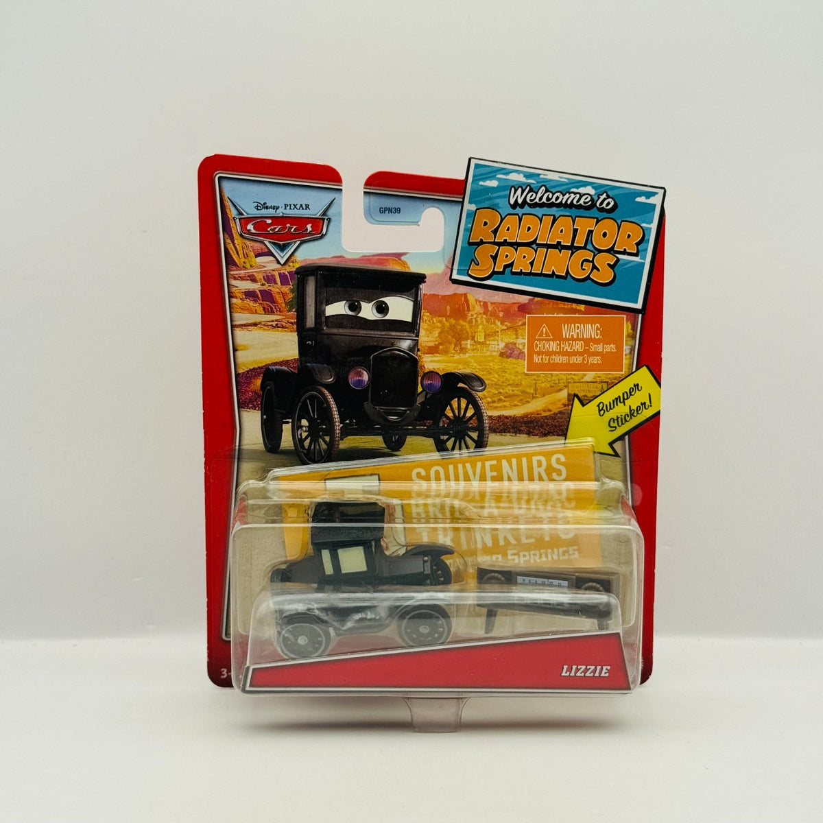 Disney Pixar Cars - WELCOME TO RADIATOR SPRINGS LIZZIE WITH RADIO 1:55 Diecast