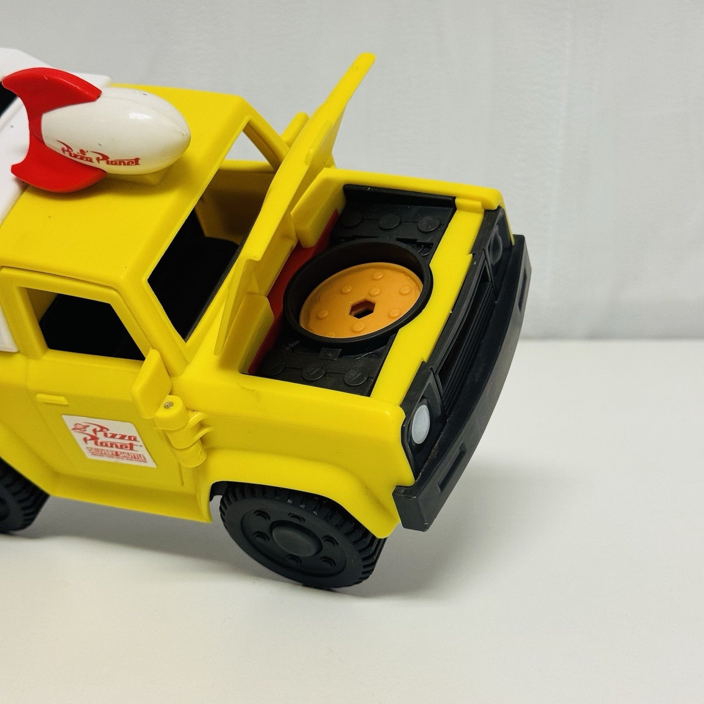 Disney Pixar Cars - TODD THE PIZZA PLANET TRUCK TOY STORY SET IMAGINEXT - 2011