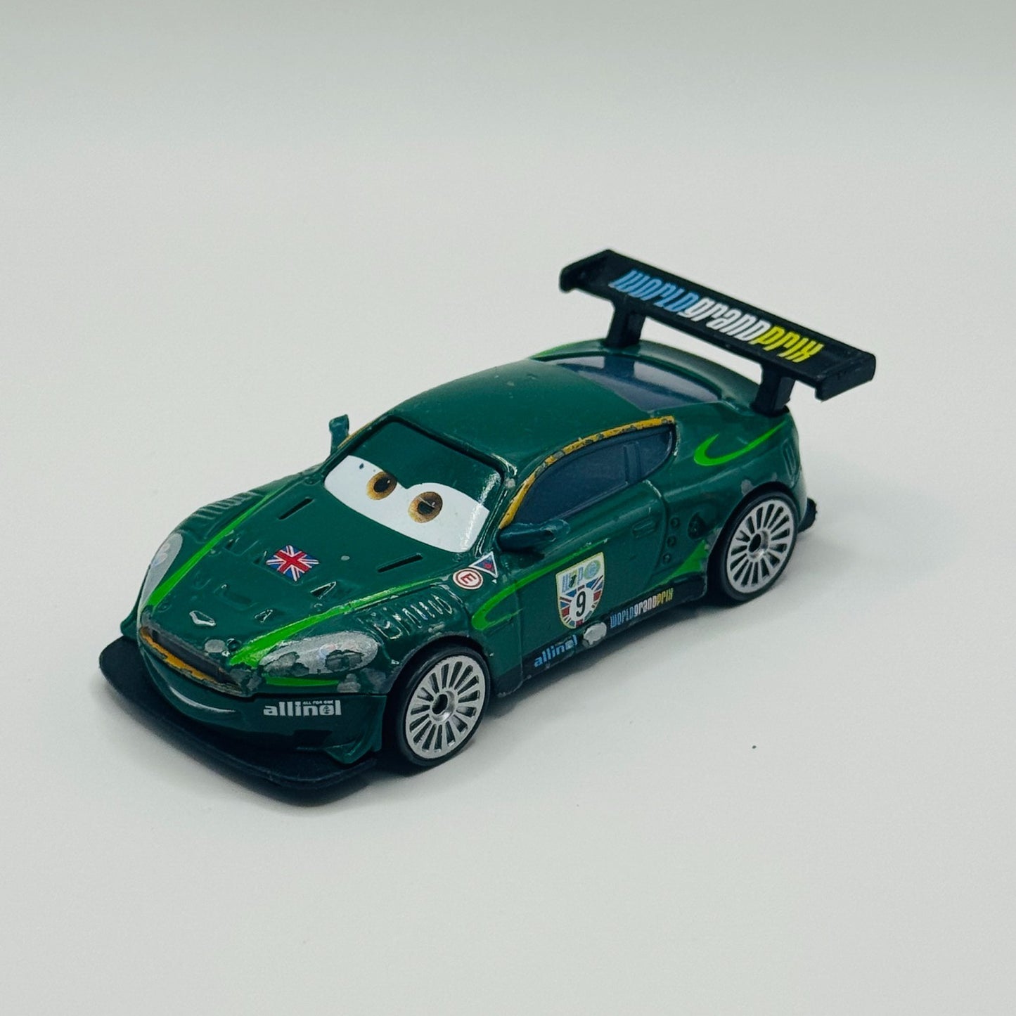 Disney Pixar Cars - NIGEL GEARSLEY WGP [Aston Martin] - 1:55 Diecast
