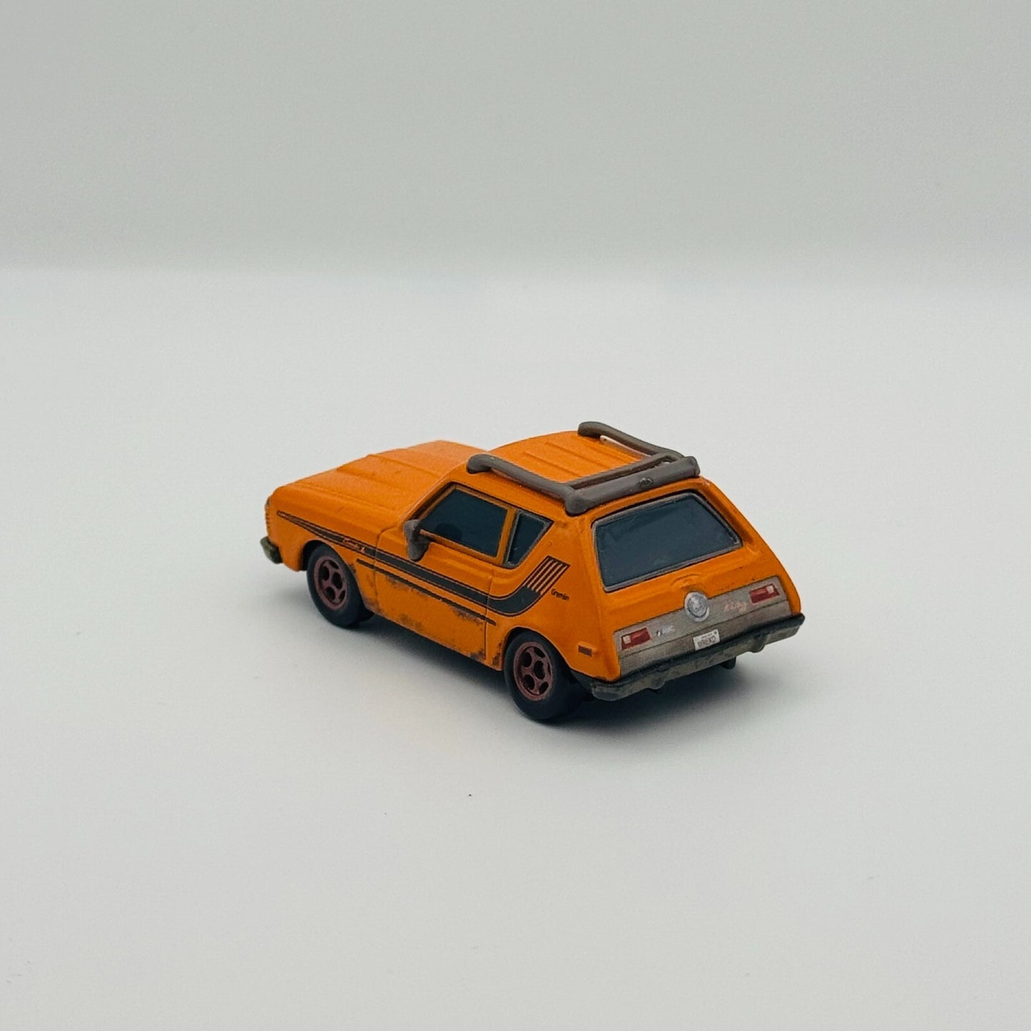 Disney Pixar Cars - GREM IN TROUBLE Ye Left Turn Inn 2015- 1:55 Diecast