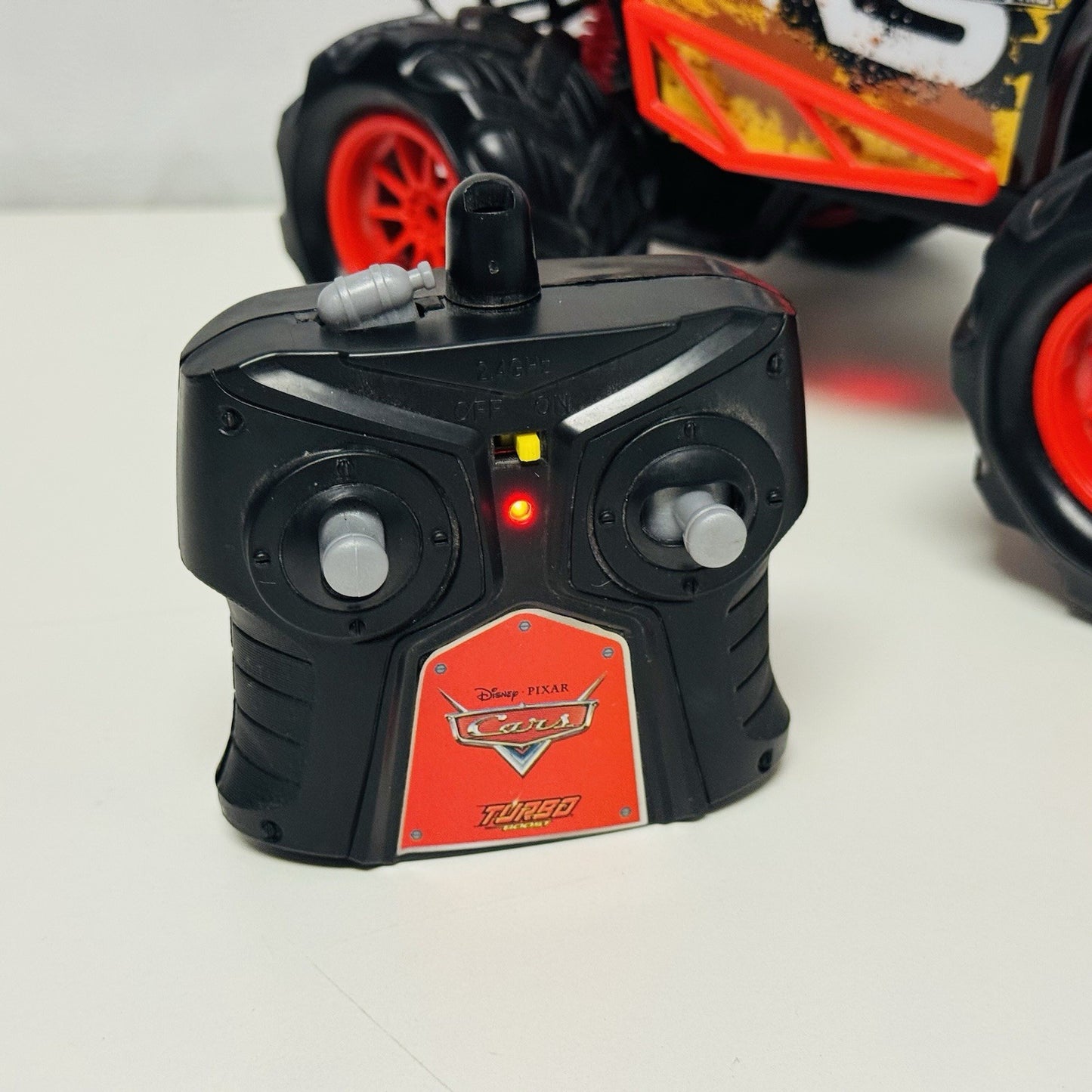 Disney Pixar Cars - XRS OFF-ROAD LIGHTNING MCQUEEN R/C RADIO CONTROL -1:14 Scale