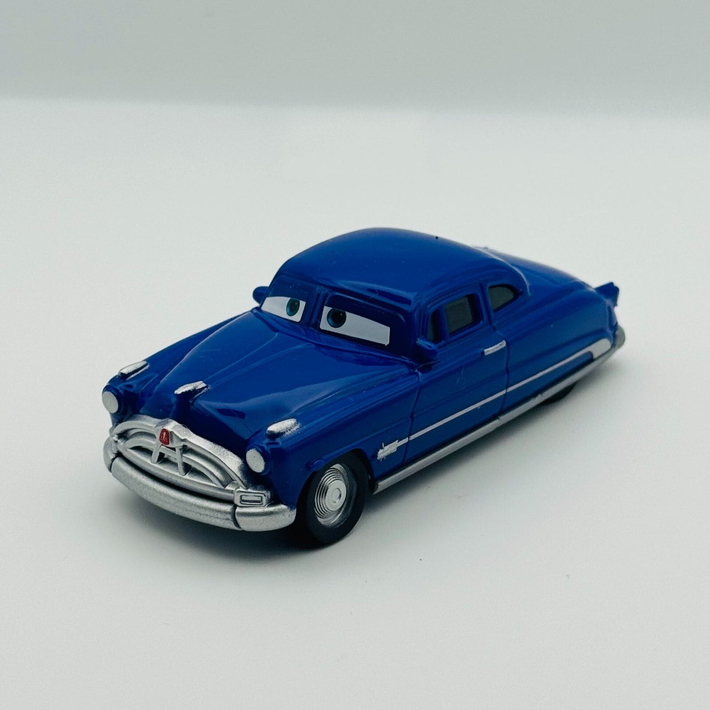 Disney Pixar Cars - WHEEL ACTION DRIVERS DOC HUDSON - 1:55 Plastic