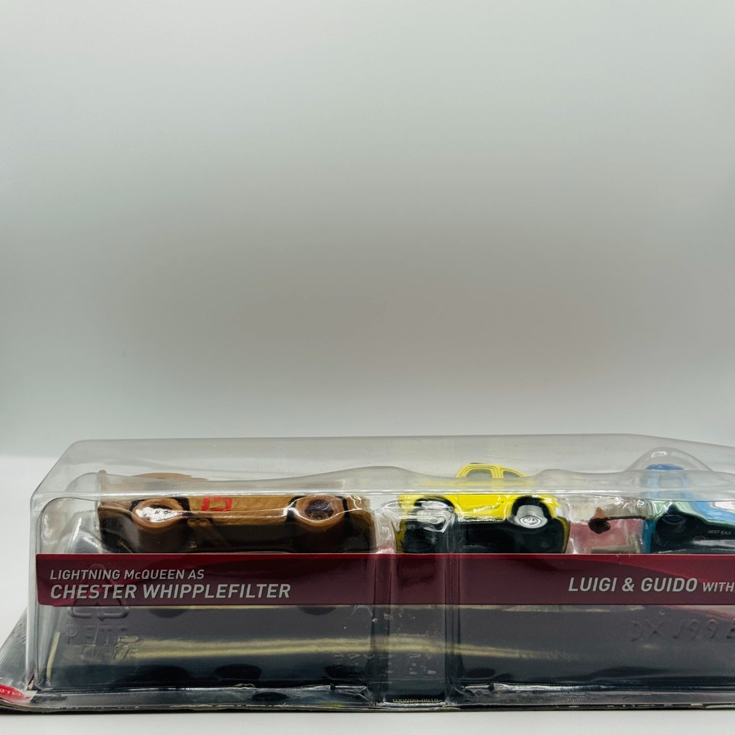 Disney Pixar Cars - CHESTER WHIPPLEFILTER GUIDO W/ RAG Cars 3 2017 1:55 Diecast