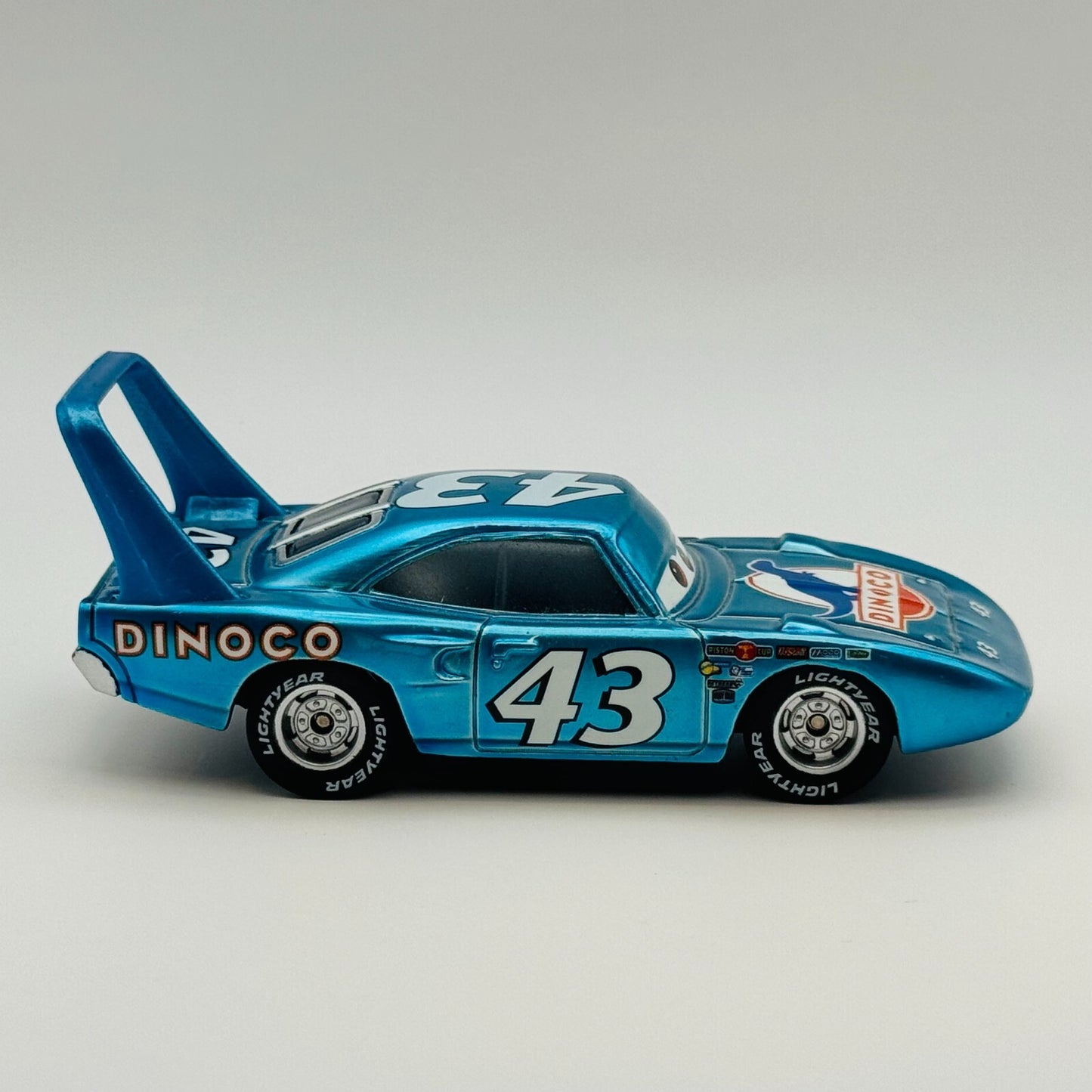 Disney Pixar Cars - METALLIC KING FACTORY CUSTOM 2010 - 1:55 Diecast