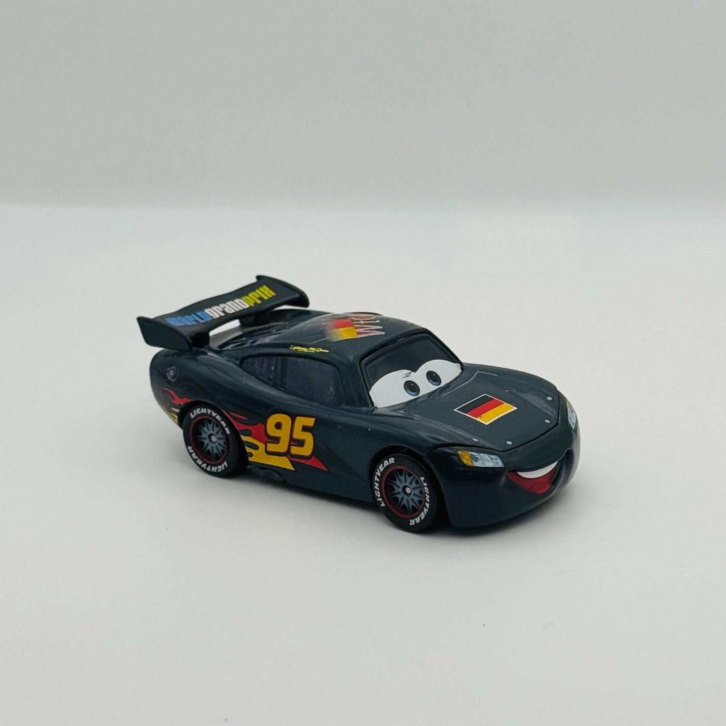 Disney Pixar Cars - GERMANY LIGHTNING MCQUEEN Factory Custom - 1:55 Diecast