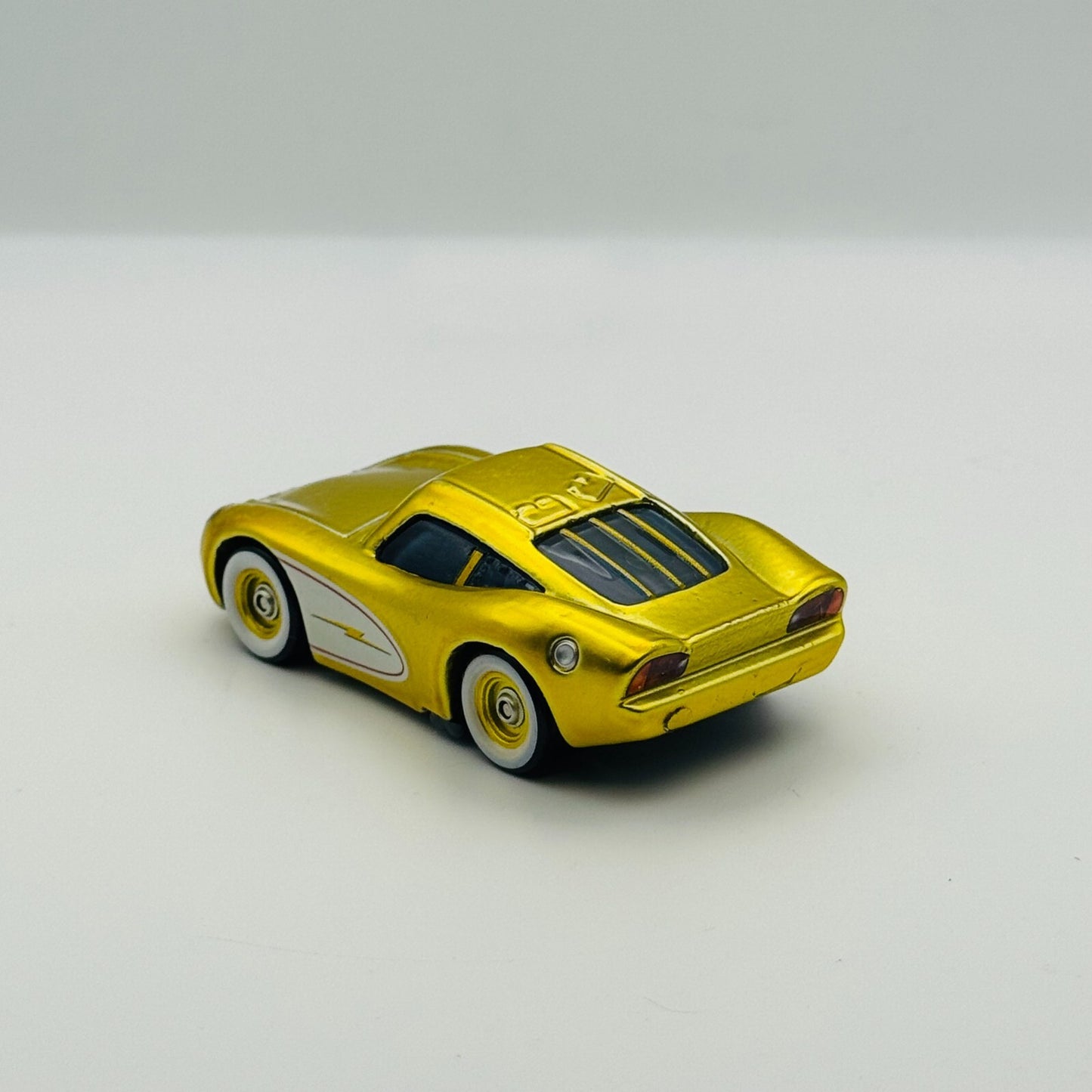 Disney Pixar Cars - GOLD CRUISIN' LIGHTNING MCQUEEN BLU RAY DVD SET 1:55 Diecast