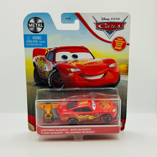 Disney Pixar Cars - CARS 3 MCQUEEN WITH PISTON CUP TROPHY 2021 - 1:55 Diecast