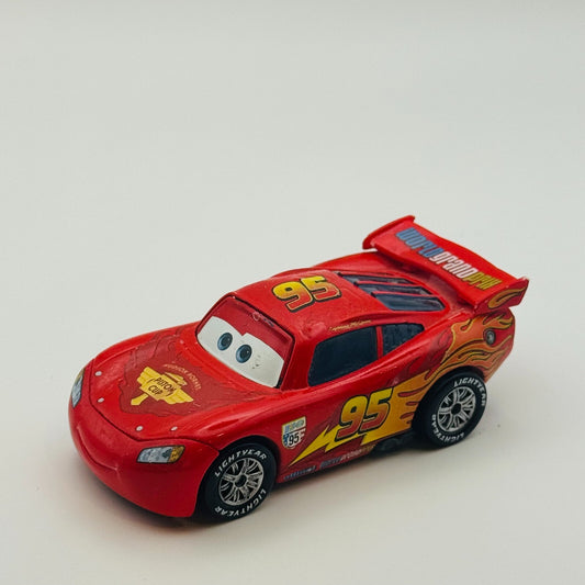 Disney Pixar Cars - LIGHTNING MCQUEEN WITH PARTY WHEELS Cars 2 2011 1:55 Diecast