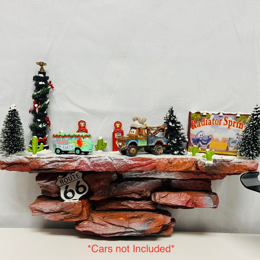 Disney Pixar Cars RADIATOR SPRINGS CHRISTMAS WALL DISPLAY SHELF - 1:55 Diorama