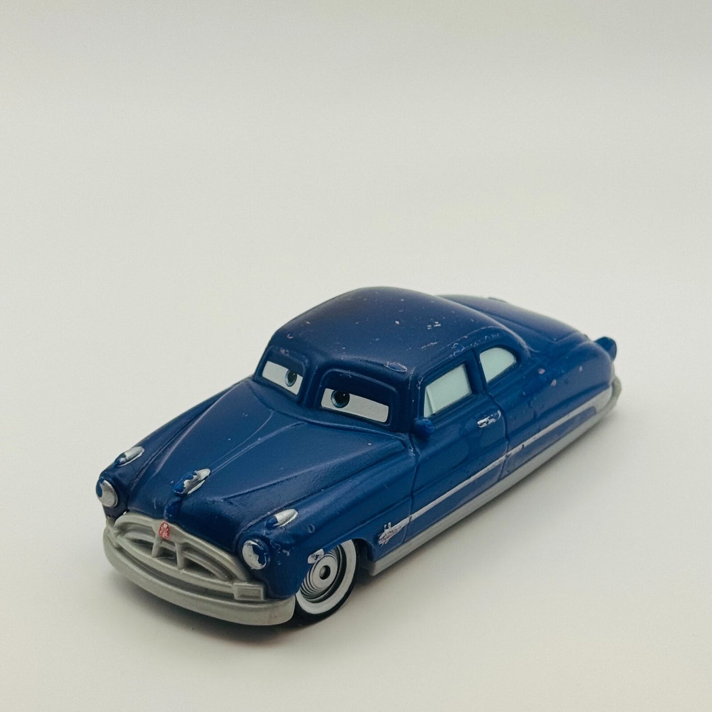 Disney Pixar Cars - COLOR CHANGERS DOC HUDSON BLACK/BLUE 2010 - 1:55 Scale