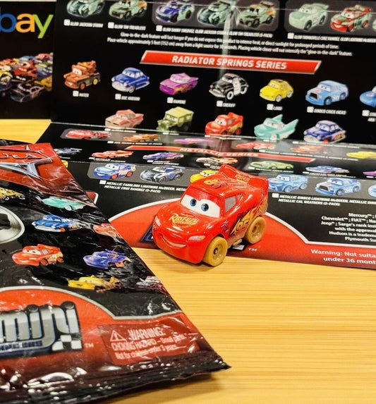 Disney Pixar Cars - Mini Racers DIRT TRACK LIGHTNING McQUEEN - Diecast Metal