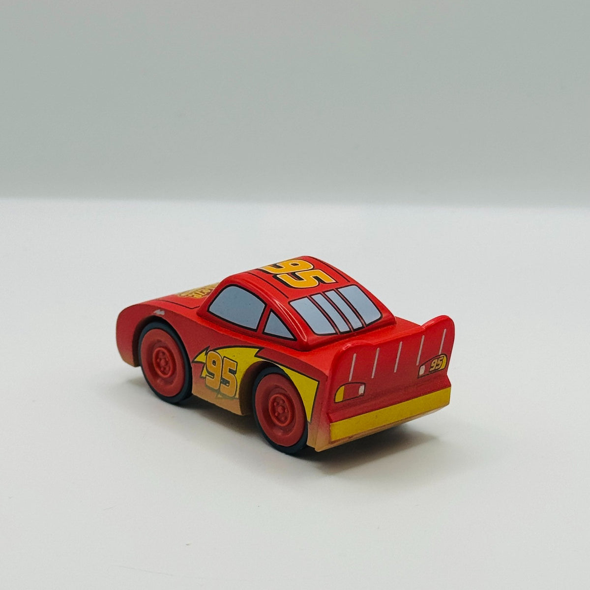 Disney Pixar Cars - WOOD DUSTY LIGHTNING MCQUEEN DIRT TRACK -  Wooden Toys R Us
