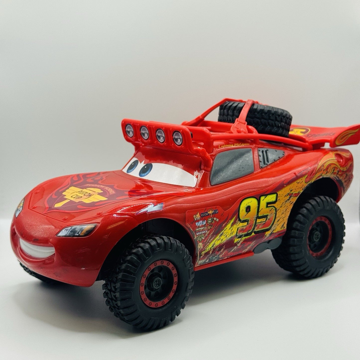 Disney Pixar Cars LARGE OFF-ROAD RACIN’ MCQUEEN Radiator Springs 500 TALKING 8”