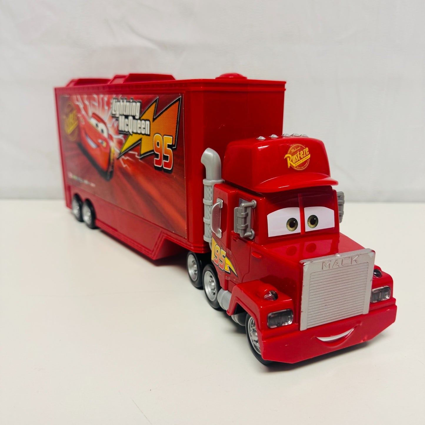 Disney Pixar Cars - TRACK TALKERS CHAT & HAUL MACK & LIGHTNING MCQUEEN Lights Up