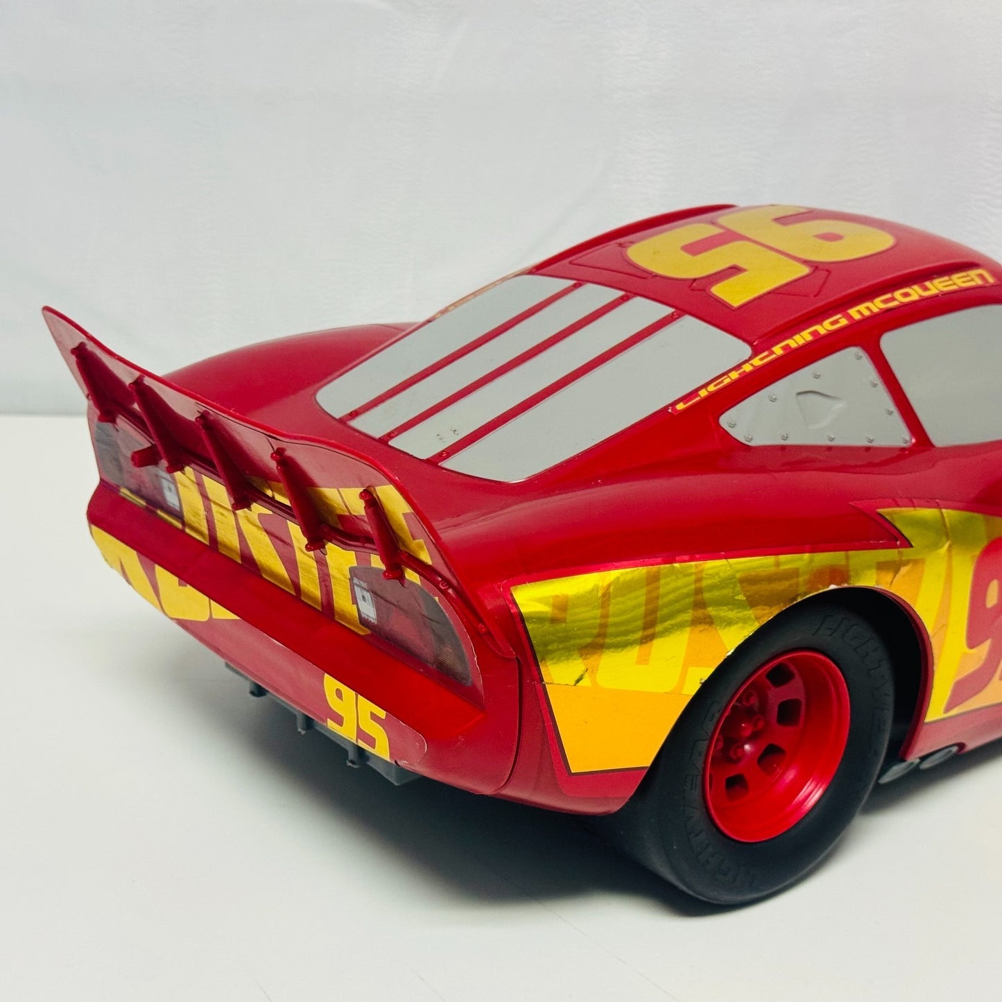 Disney Pixar Cars - 20" Inches RUST-EZE RACING CENTER MCQUEEN Biggest Ever Made