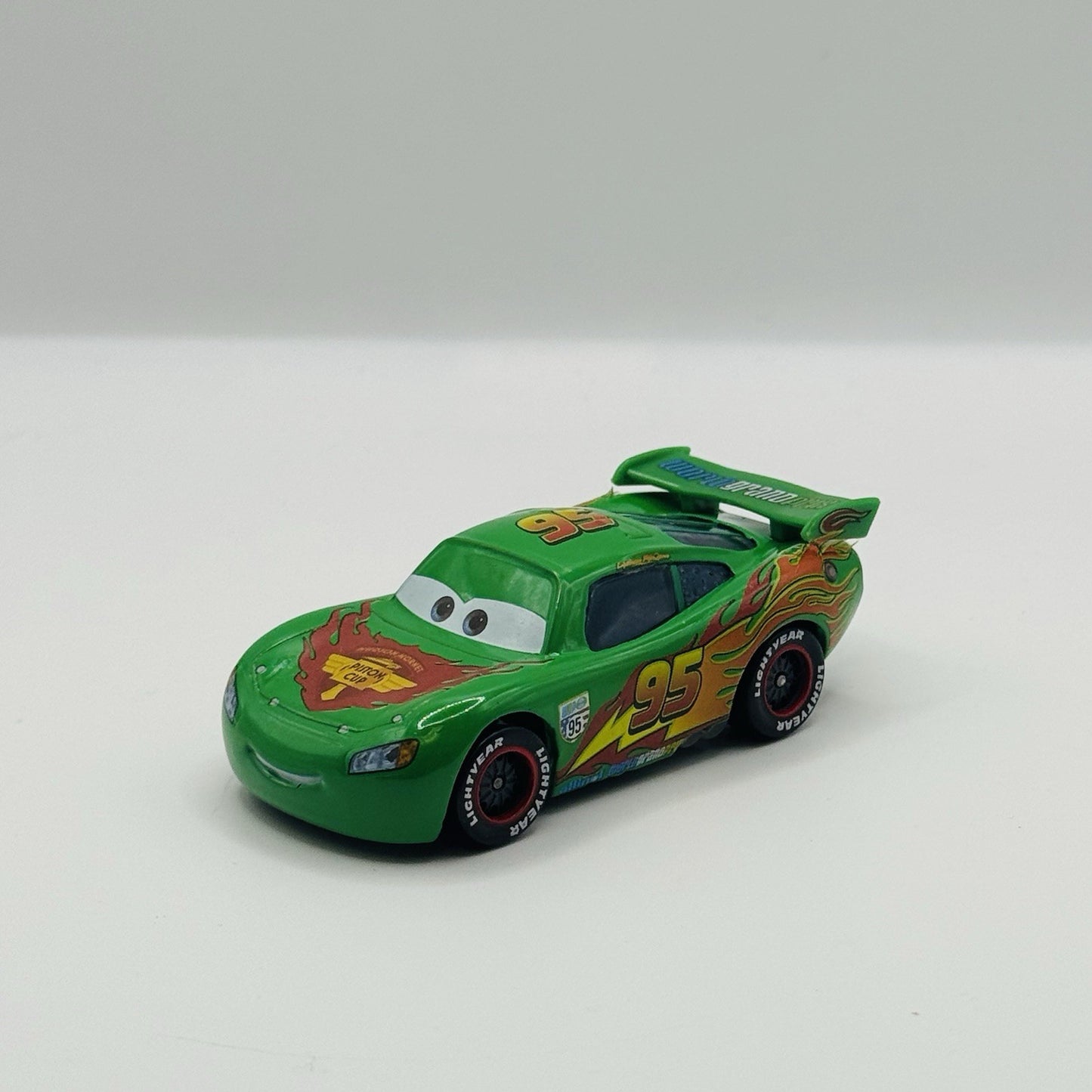 Disney Pixar Cars - GREEN WGP LIGHTNING McQUEEN Factory Custom - 1:55 Diecast