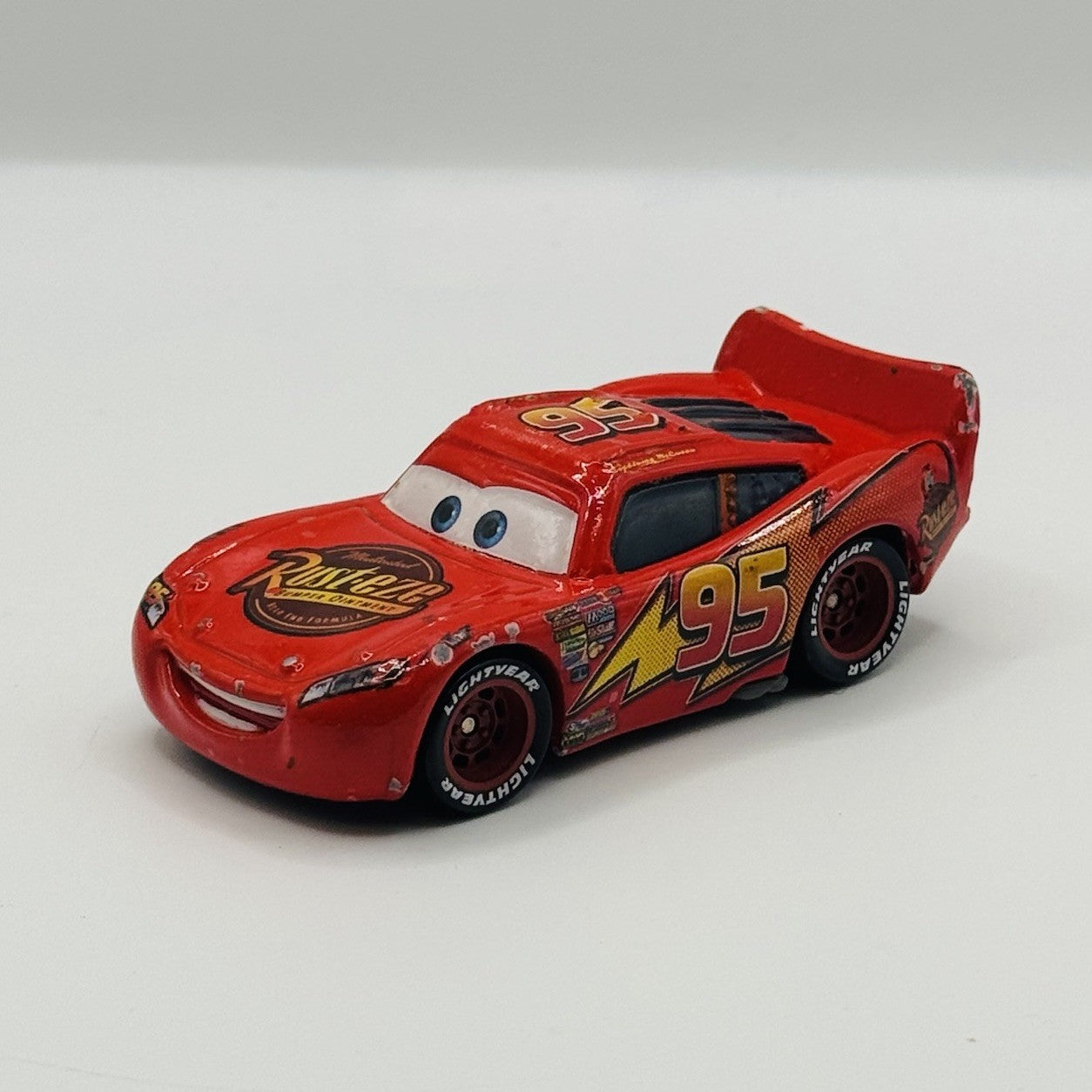 Disney Pixar Cars - CARS 1 RUST-EZE LIGHTNING McQUEEN - 1:55 Diecast