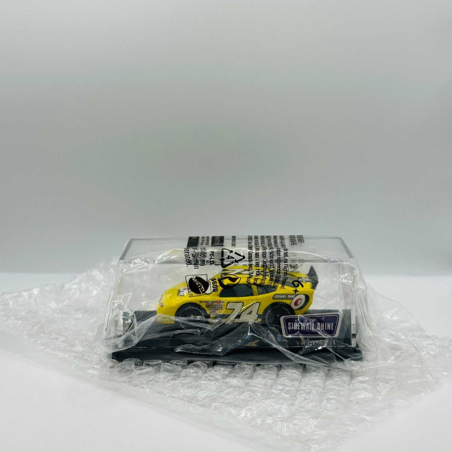 Disney Pixar Cars - SIDEWALL SHINE MAIL IN PROMO WITH DISPLAY CASE- 1:55 Diecast