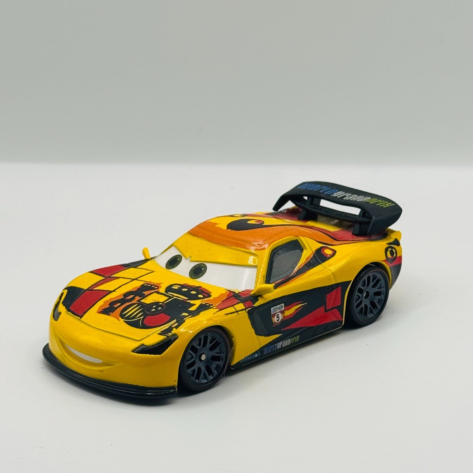 Disney Pixar Cars - WGP MIGUEL CAMINO Disney Store - 1:43 Diecast ...