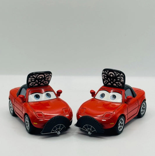 Disney Pixar Cars - EL MATERDOR SEÑIORITA MIA & TIA Disney Store - 1:43 Diecast