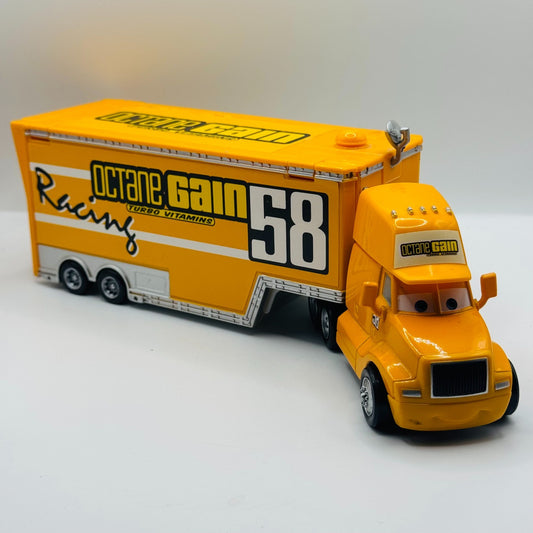 Disney Pixar Cars - OCTANE GAIN HAULER 2009 - 1:55 Diecast