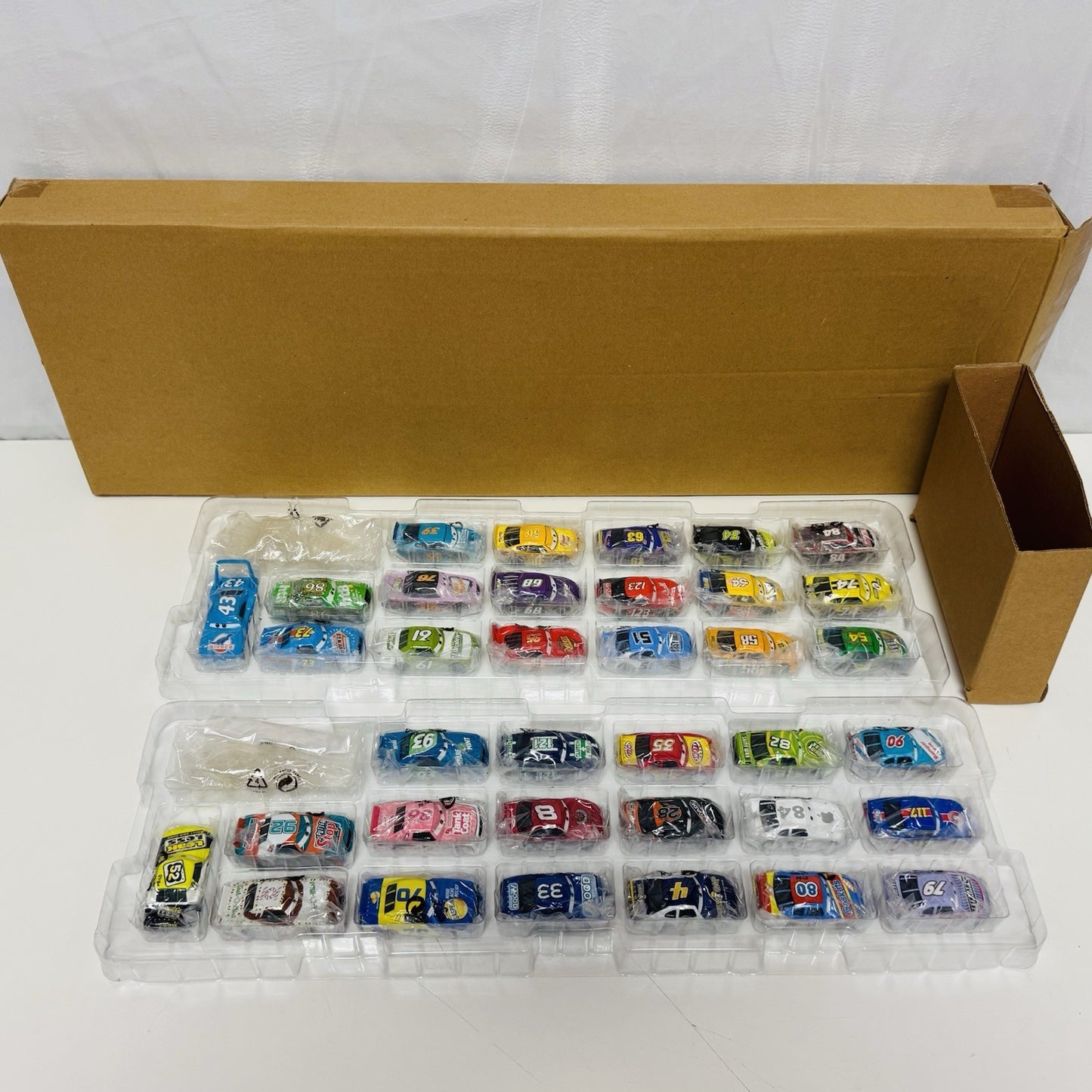 Disney Pixar Cars RLC MOTOR SPEEDWAY OF THE SOUTH SET APPLE CAR 1/1000 COMPLETE