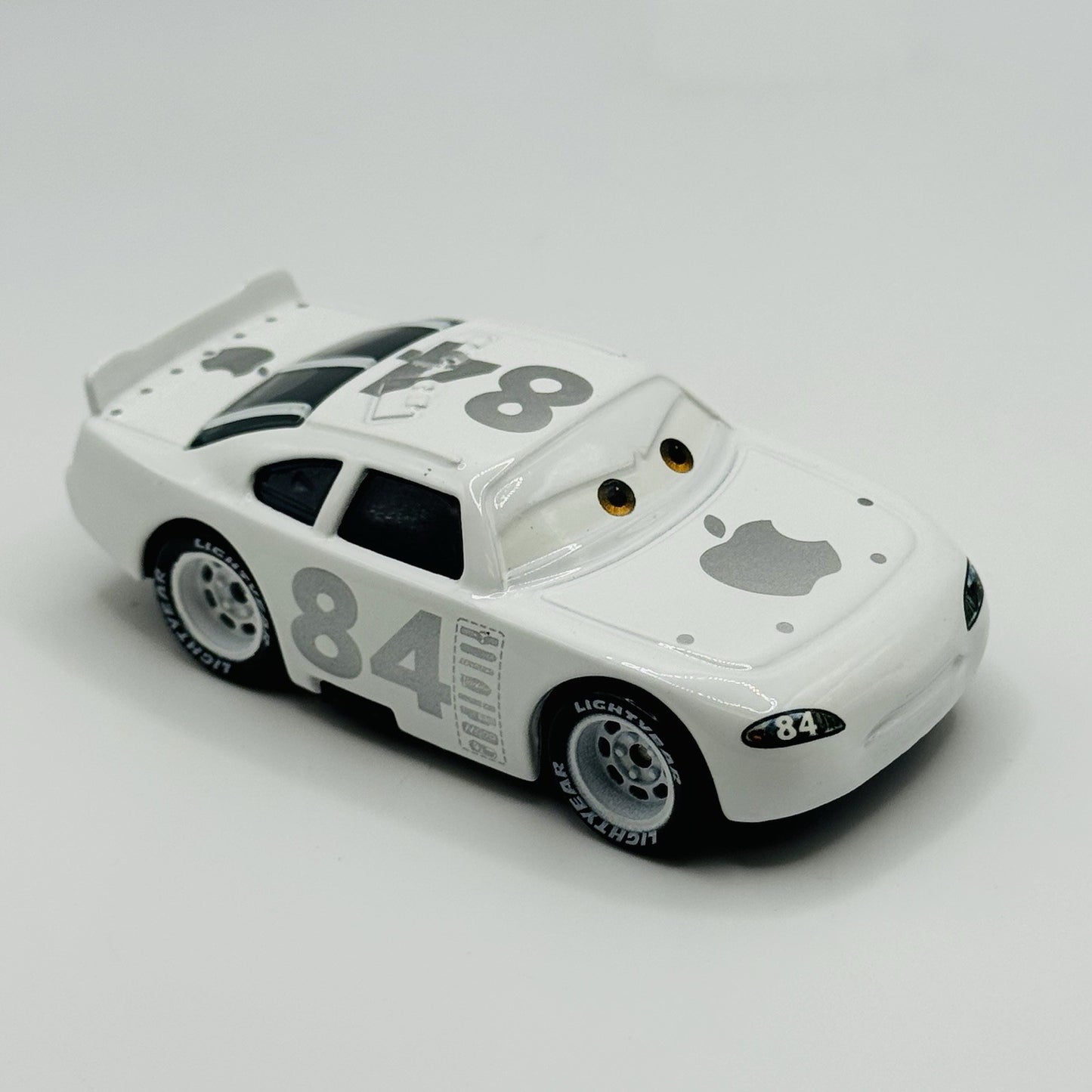 Disney Pixar Cars RLC MOTOR SPEEDWAY OF THE SOUTH SET APPLE CAR 1/1000 COMPLETE
