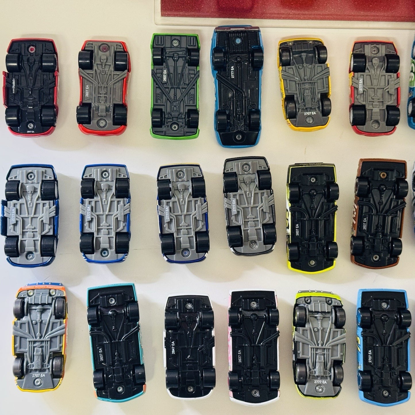 Disney Pixar Cars RLC MOTOR SPEEDWAY OF THE SOUTH SET APPLE CAR 1/1000 COMPLETE
