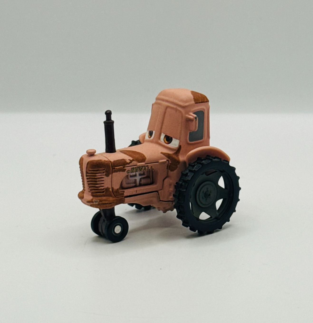 Disney Pixar Cars - TRACTOR CHEWALL 2007 - 1:55 Diecast