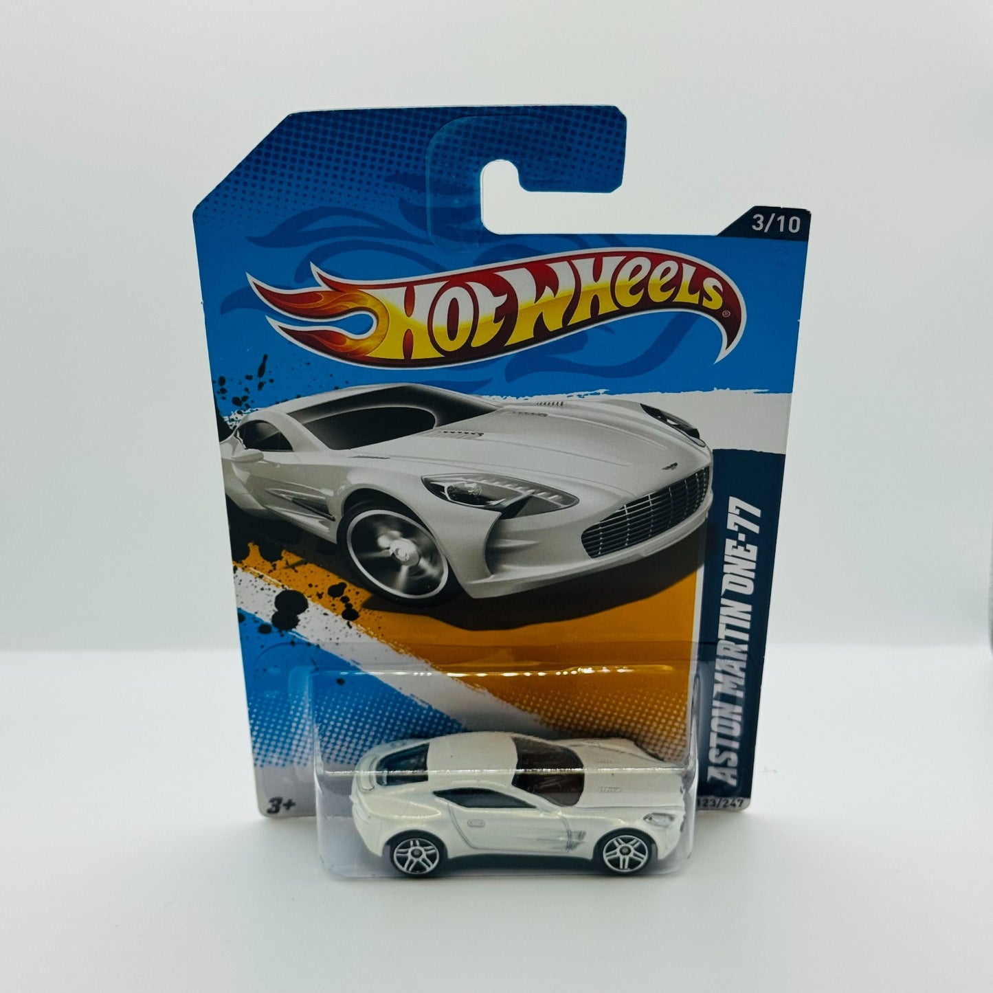 Hot Wheels - WHITE ASTON MARTIN ONE-77 HW All Stars 123/247 - 1:64 Scale Diecast