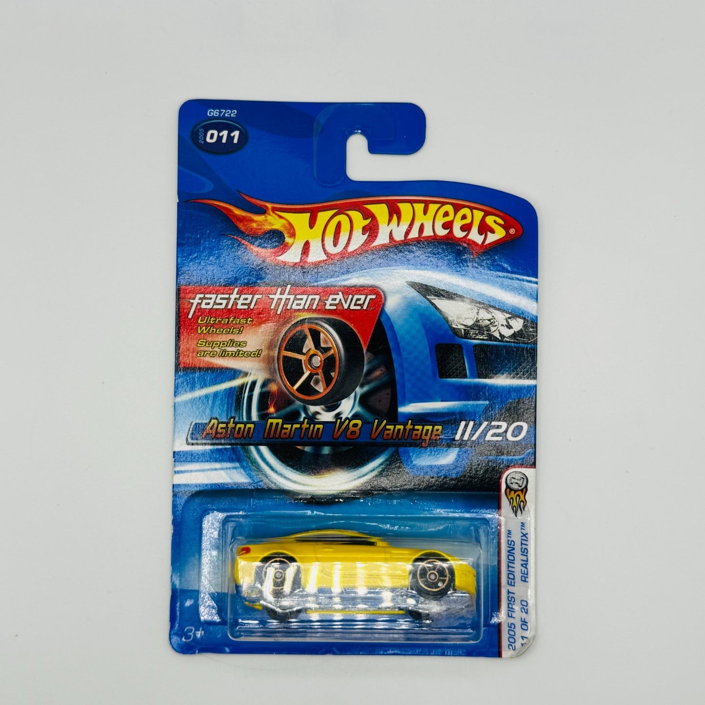 Hot Wheels - ASTON MARTIN V8 VANTAGE First Edition Realistix 1:64 Scale Diecast