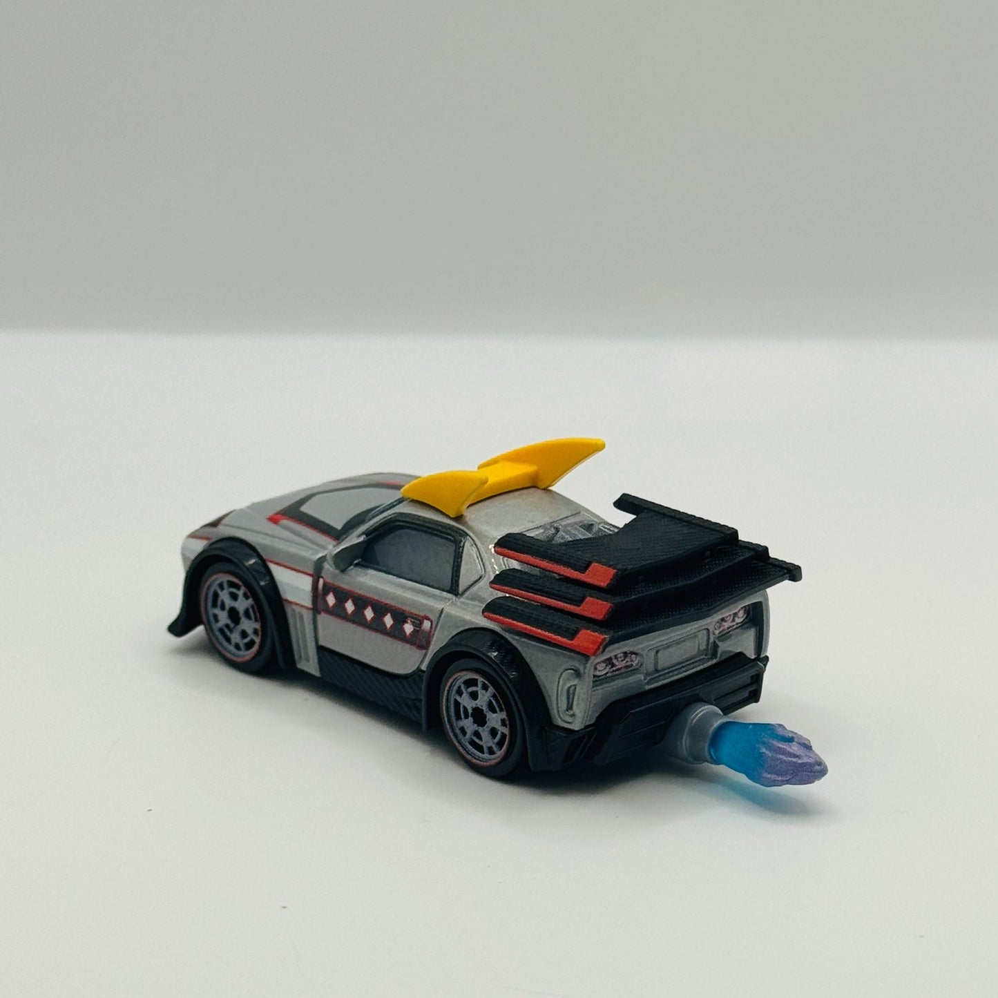 Disney Pixar Cars Toon - KABUTO WITH FLAMES Tokyo Mater 2023 - 1:55 Diecast