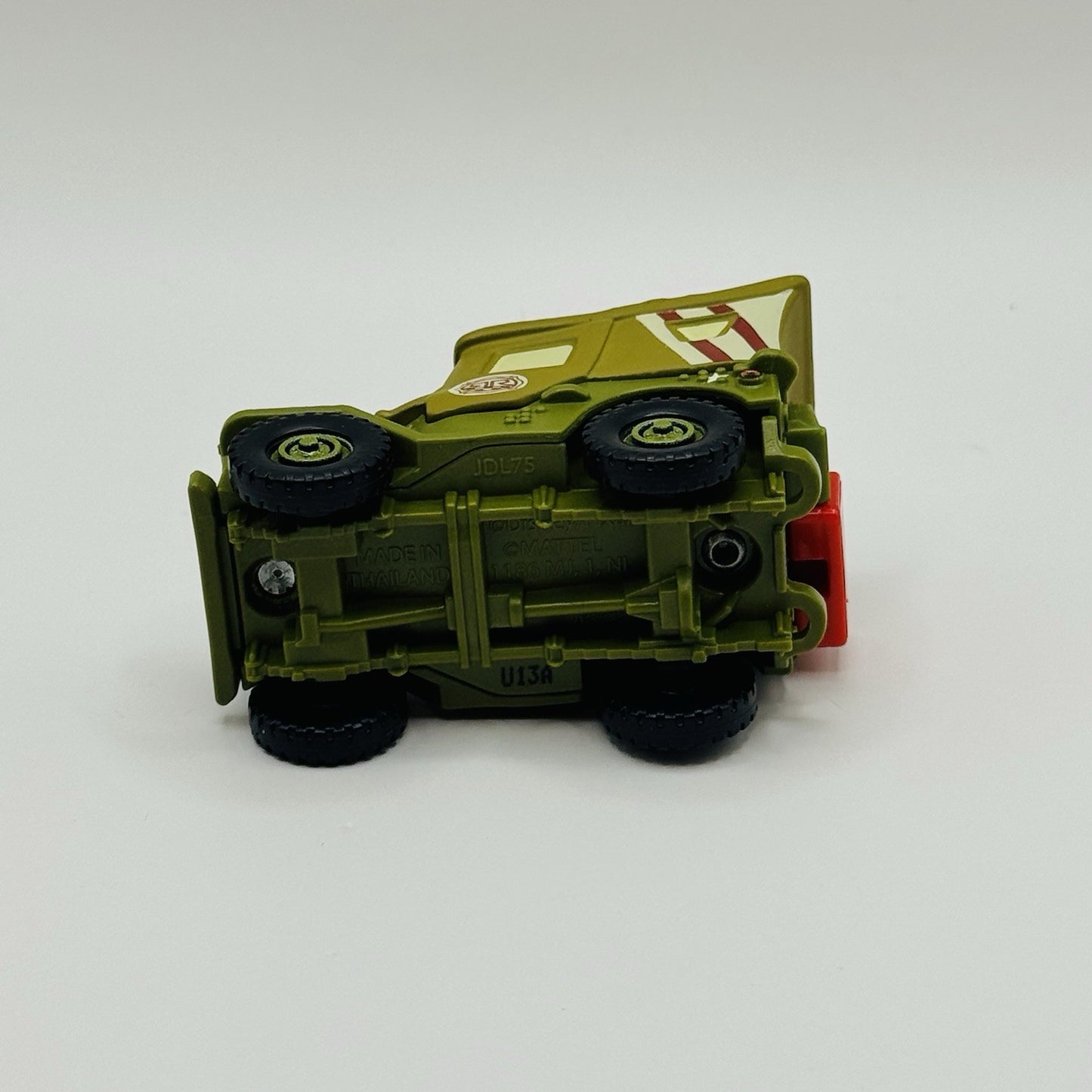 Disney Pixar Cars - RACE & RESCUE SARGE NO FIRE EXTINGUISHER CUSTOM 1:55 Diecast