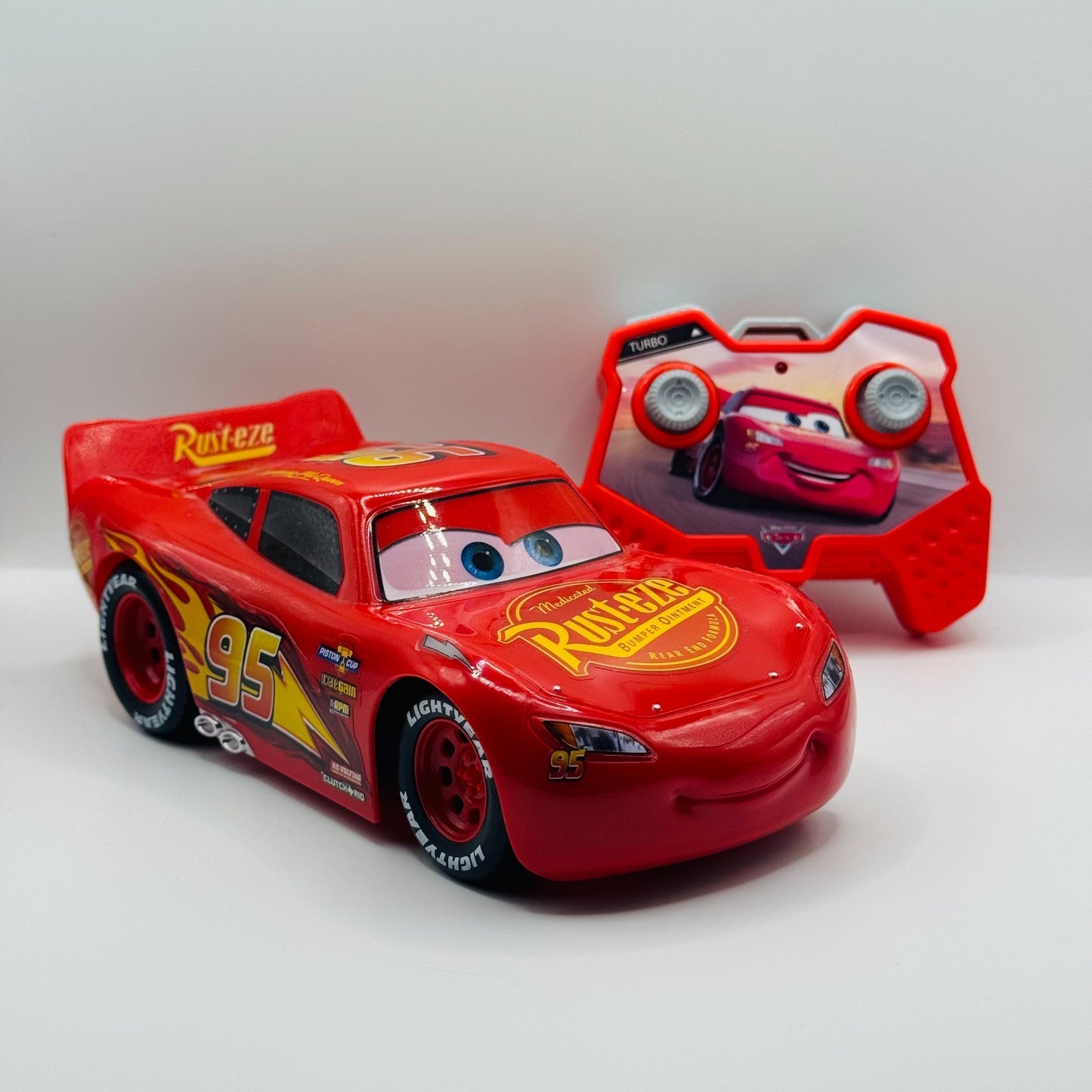 Disney Pixar Cars - JADA LIGHTNING MCQUEEN R/C REMOTE CONTROL - 1:24 Scale