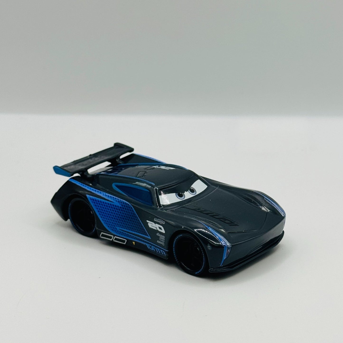 Disney Pixar Cars - JACKSON STORM Next Gen Cars 3 2017 - 1:55 Diecast