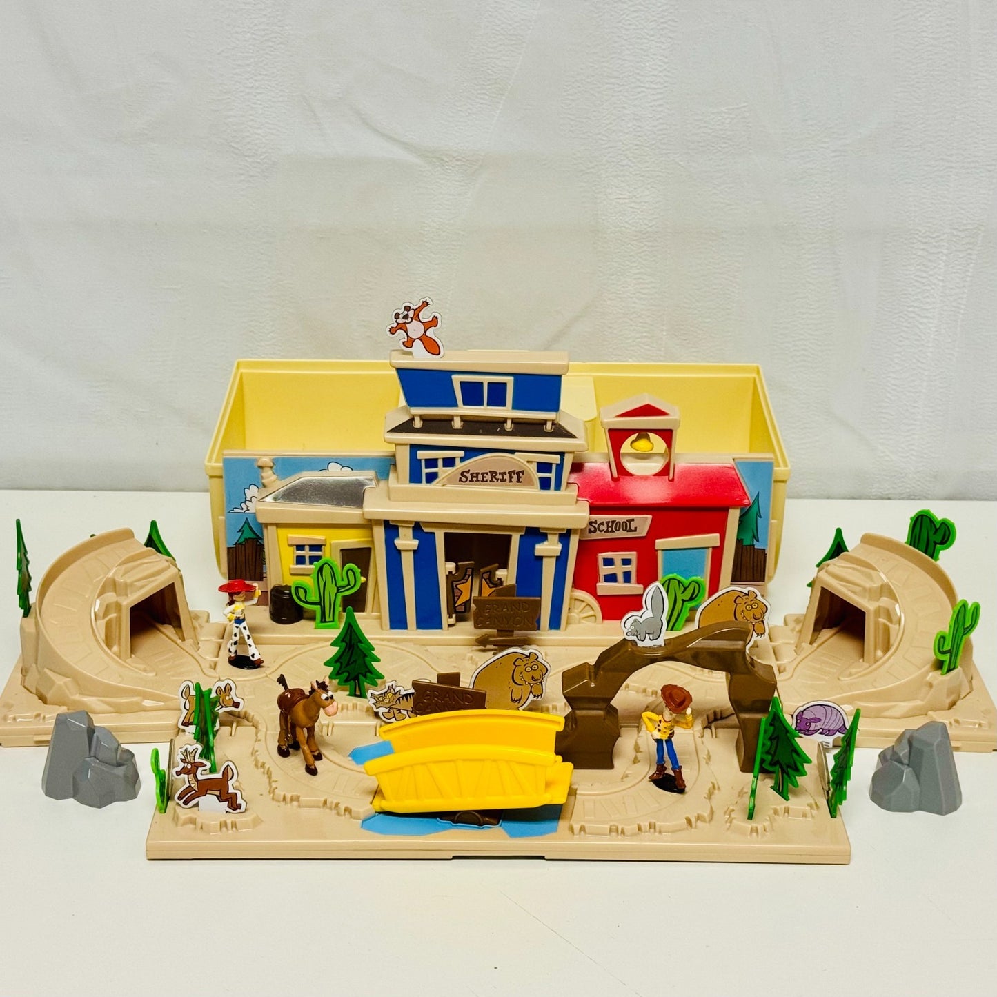 Disney Pixar TOY STORY 2 FOLD OUT WAGON WILD WEST Playset Portable- Disney Parks