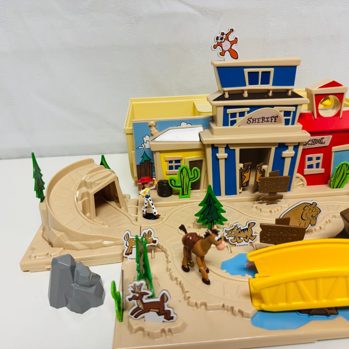 Disney Pixar TOY STORY 2 FOLD OUT WAGON WILD WEST Playset Portable- Disney Parks