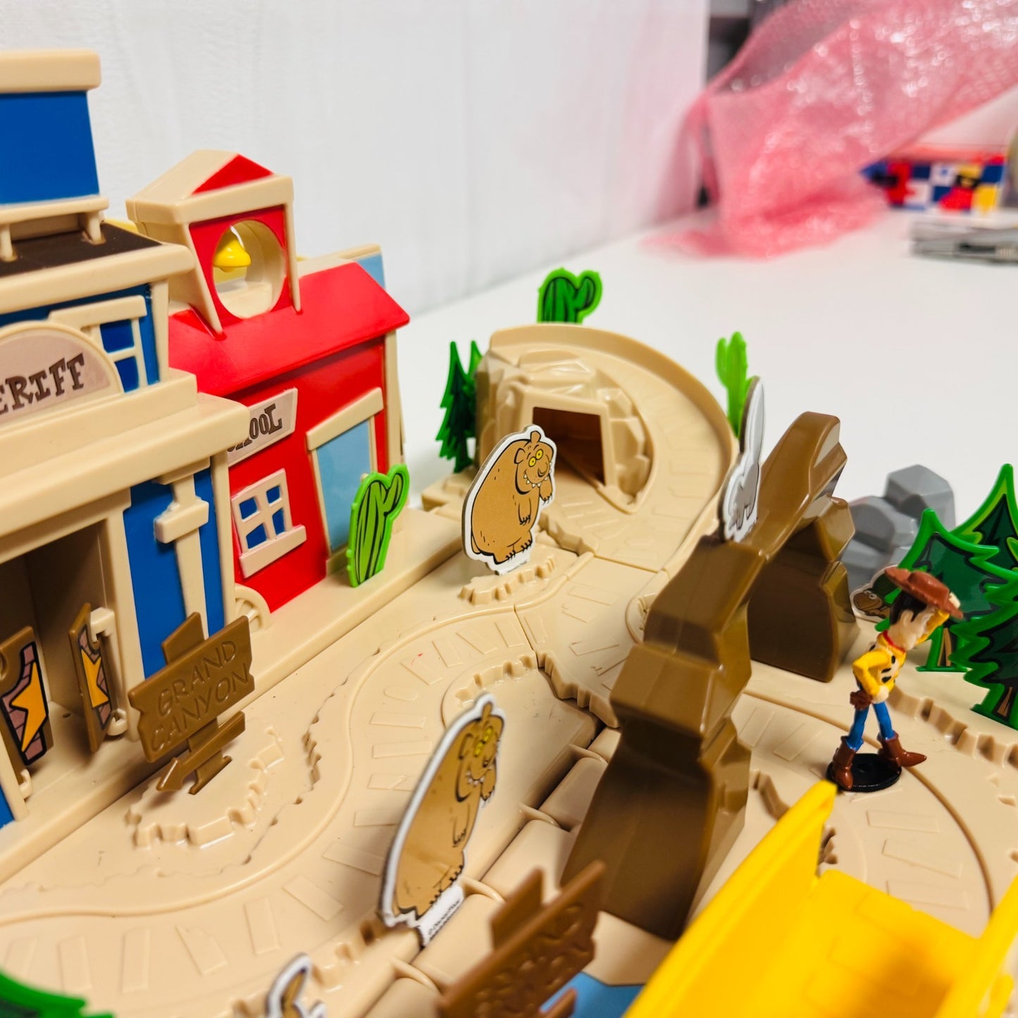 Disney Pixar TOY STORY 2 FOLD OUT WAGON WILD WEST Playset Portable- Disney Parks