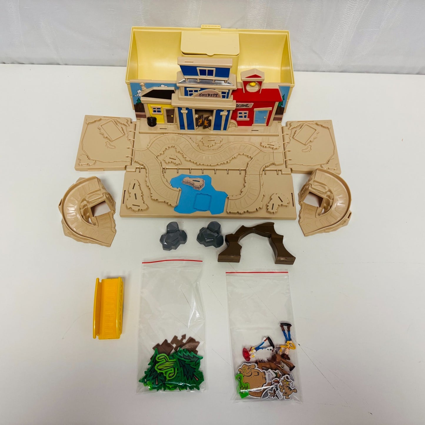 Disney Pixar TOY STORY 2 FOLD OUT WAGON WILD WEST Playset Portable- Disney Parks