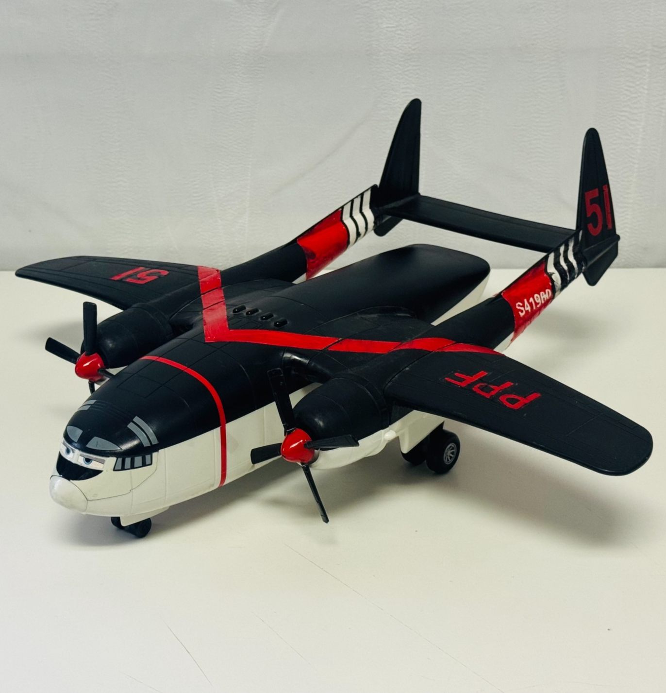 Disney Planes & Pixar Cars - CABBIE TRANSPORTER Fire & Rescue *USED*- 1:55 Scale